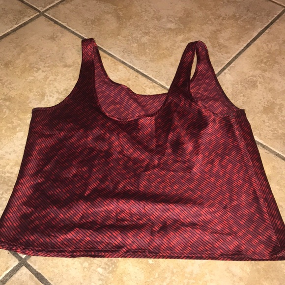 Victoria’s Secret Tank Size Medium - Picture 2 of 3